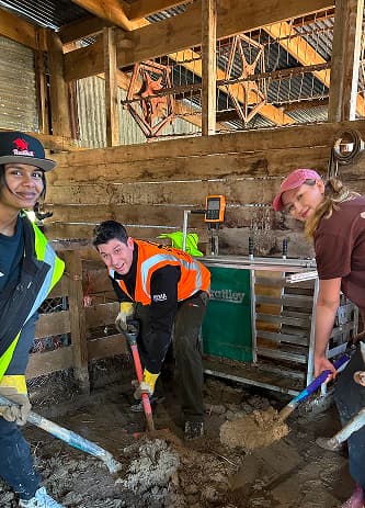 Students volunteering